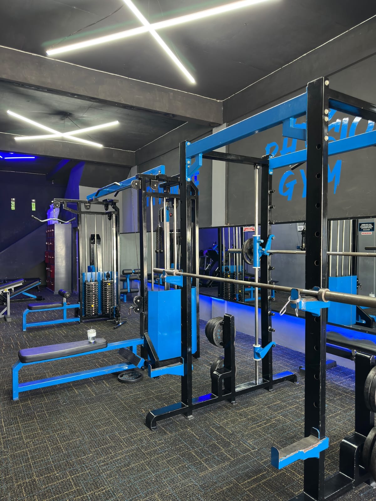 Suasana lantai utama Physio Gym